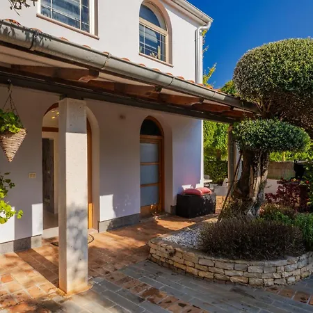 Arle - By Guide Apartamento